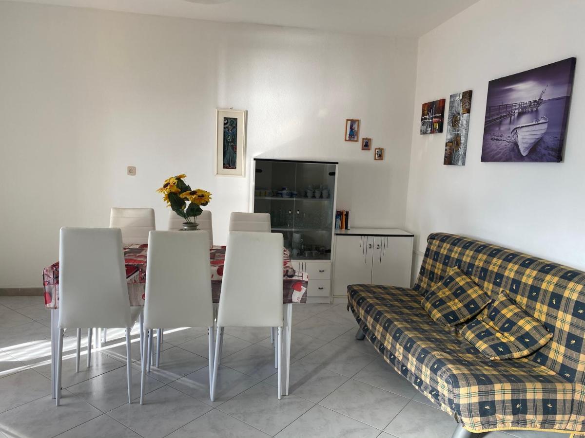 La Casa Gialla * Cala Gonone